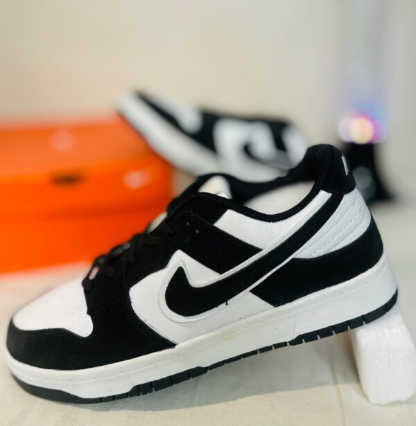 Dunk Low Twist Panda - Image 2