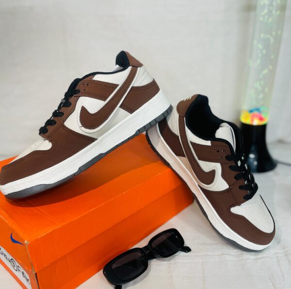 Low Dunks Cacao Mocha - Image 2